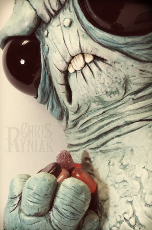 Monsters & Misfits II、まだあるChris Ryniak作品_a0077842_1214655.jpg