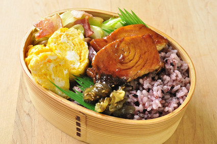 カジキの照り焼き弁当_b0171098_822112.jpg