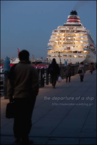 船出を見送る_f0100215_23475161.jpg