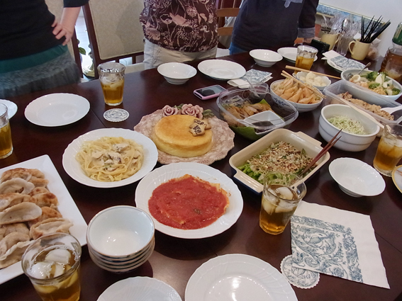 送別会 と 2号の送別グッズ そして街中花だらけ_f0006855_146971.jpg