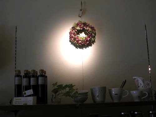 お花の雑貨を作ってくださっている作家ito*iroさんの小さなリース_f0129557_15455719.jpg
