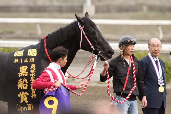 第14回 黒船賞 JpnIII その5_a0077663_519271.jpg