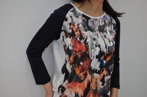 ひときわ目を引く・・・・ホースプリント-STELLA McCARTNEY-_e0127399_20152695.jpg