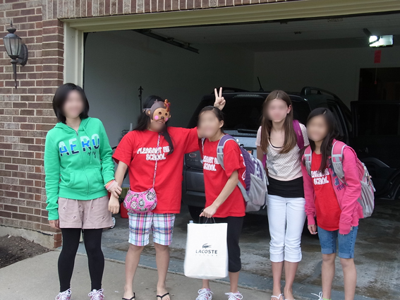 2号の現地校最終日 と お別れParty_f0006855_1032425.jpg