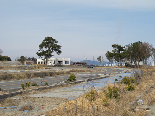 大震災後１年を経た被災地を往く・・・・その２・相馬市_c0075701_1122099.jpg