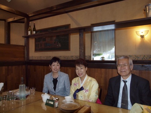 マリーザ五日市で祝賀ランチ_c0116915_0281354.jpg