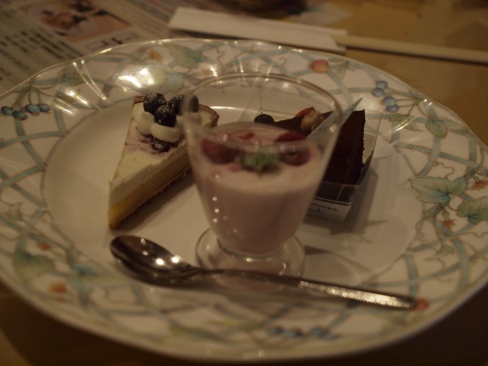 マリーザ五日市で祝賀ランチ_c0116915_0314749.jpg