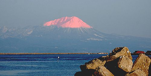 大山の夕暮れと日の出 二景 聚 糧 大山の夕暮れと日の出 二景 聚 糧