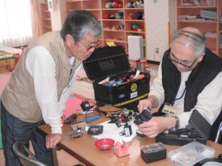 2012.03.24 おもちゃ病院開設式_f0142009_11381429.jpg