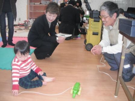 2012.03.24 おもちゃ病院開設式_f0142009_11395132.jpg