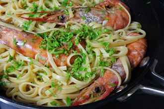 海老の濃厚ペペロンチーノパスタ_c0103827_22473673.jpg
