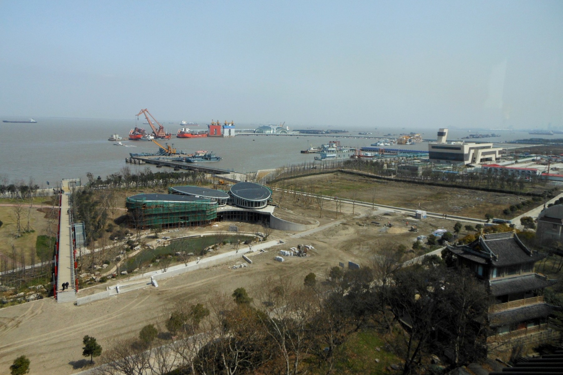 1670)②上海旅行　「長江編②　長江を見る」 _f0126829_18333218.jpg