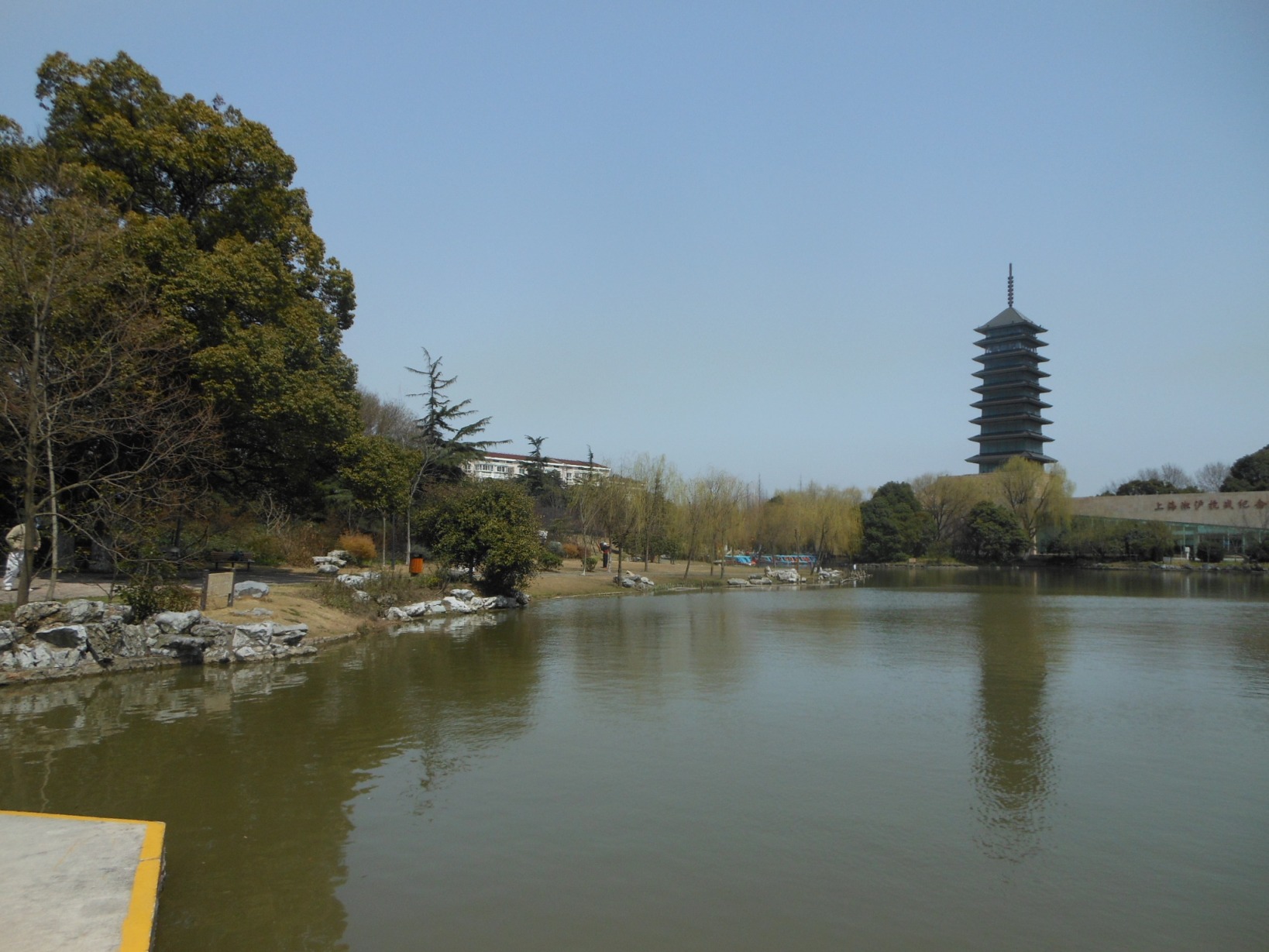 1670)②上海旅行　「長江編②　長江を見る」 _f0126829_1863858.jpg