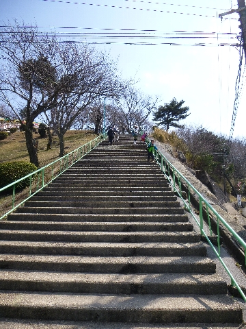 生駒山へ_c0113733_1373636.jpg