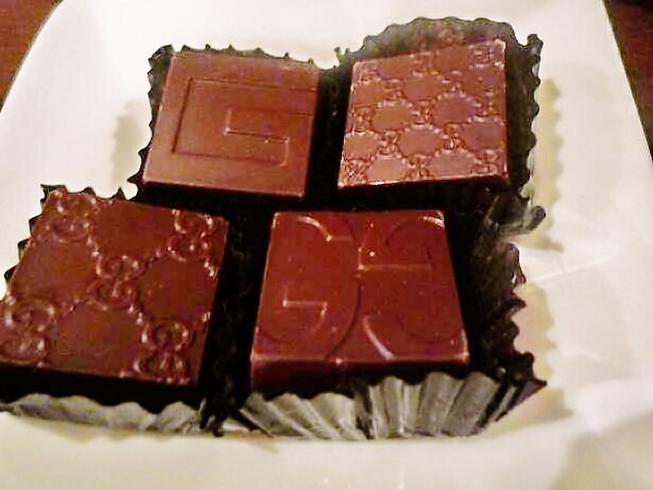 とても貴重なgucciチョコ アラサー女子二人の食レポ Cafe Mocos 改め アラフォー淑女二人の食レポ Cafe Mocos