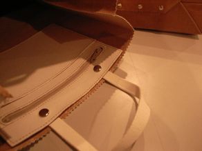 \"M&K 紙袋のような革バック タテ\"ってこんなこと。_c0140560_11273380.jpg