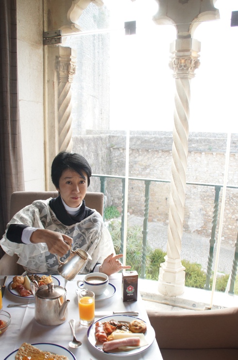 ポルトガル・スペイン新婚旅行Ⅰリスボンのカルモ教会他~オビドスのチョコレートフェスティヴァル他_f0006713_14592416.jpg