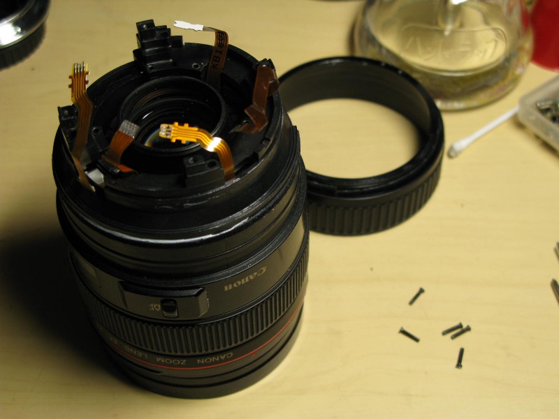 EF28-70mm F2.8L ガタツキ分解修理！_d0173255_23483550.jpg