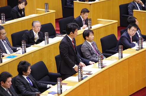 議長、9番、寺西むつみ。_b0157157_21574388.jpg