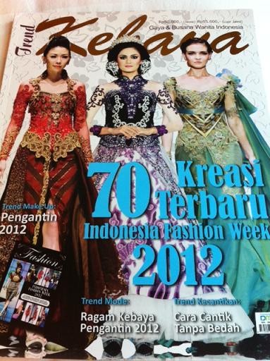 インドネシアのファッション雑誌☆Ｋｅｂａｙａ_a0063997_21142331.jpg