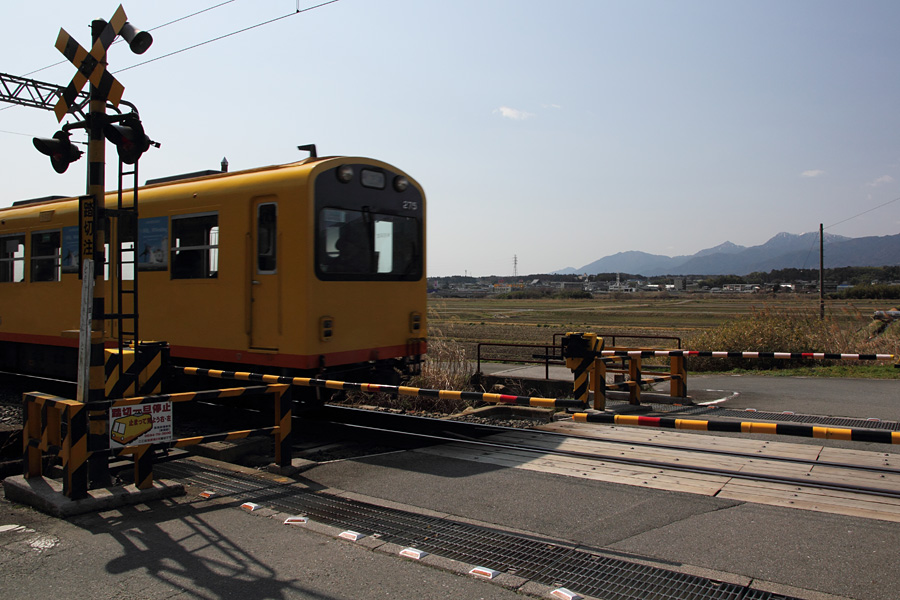 12.03.11：三岐鉄道沿線散策、背景は御在所山、鎌ヶ岳（後編）_c0007190_18332549.jpg