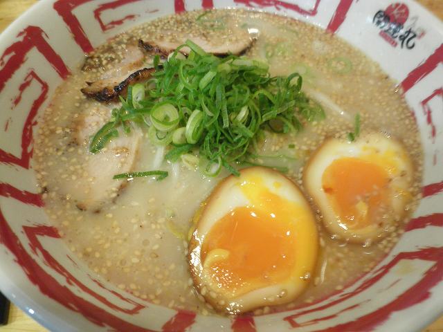 博多ラーメン 開運丸 吹田桃山台_c0118393_11151337.jpg