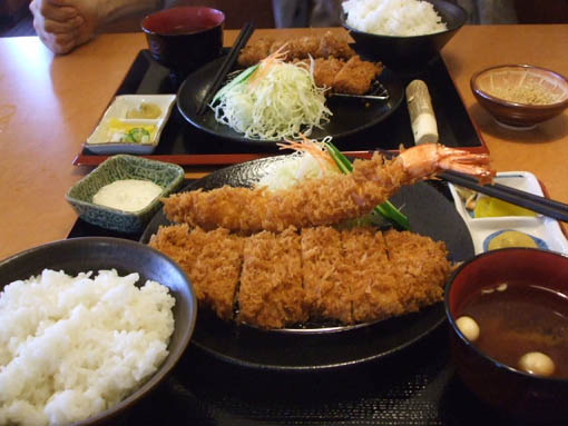 とんかつ専門店へ_f0019498_11495763.jpg