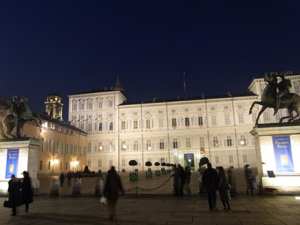 キノコのサラダ ☆ パラッツォ レアーレ Palazzo Reale_b0246303_1204246.jpg