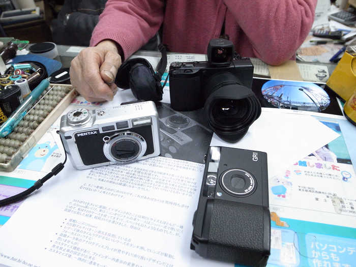PENTAX Optio 750Z : CAMERAと一緒 PENTAX Optio 750Z : CAMERAと一緒
