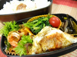 2012.4.3 いつものお弁当_e0175443_163276.jpg