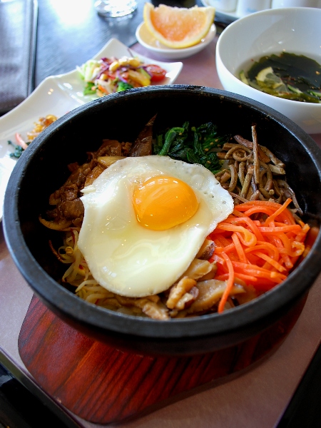 韓国家庭料理 韓情の石焼ビビンバ_c0177814_18155359.jpg
