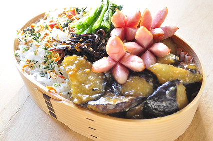 茄子の味噌炒め弁当_b0171098_8371320.jpg