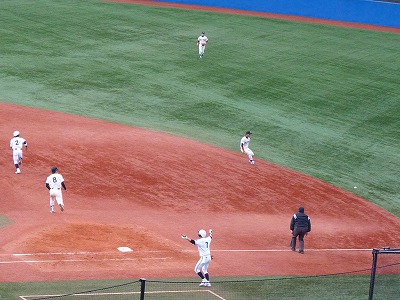 東洋大対中央大(前半) 4月1日 東都大学野球_b0166128_11533117.jpg