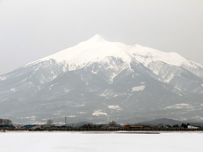 なかなか消えない雪。。。_a0136293_15361262.jpg