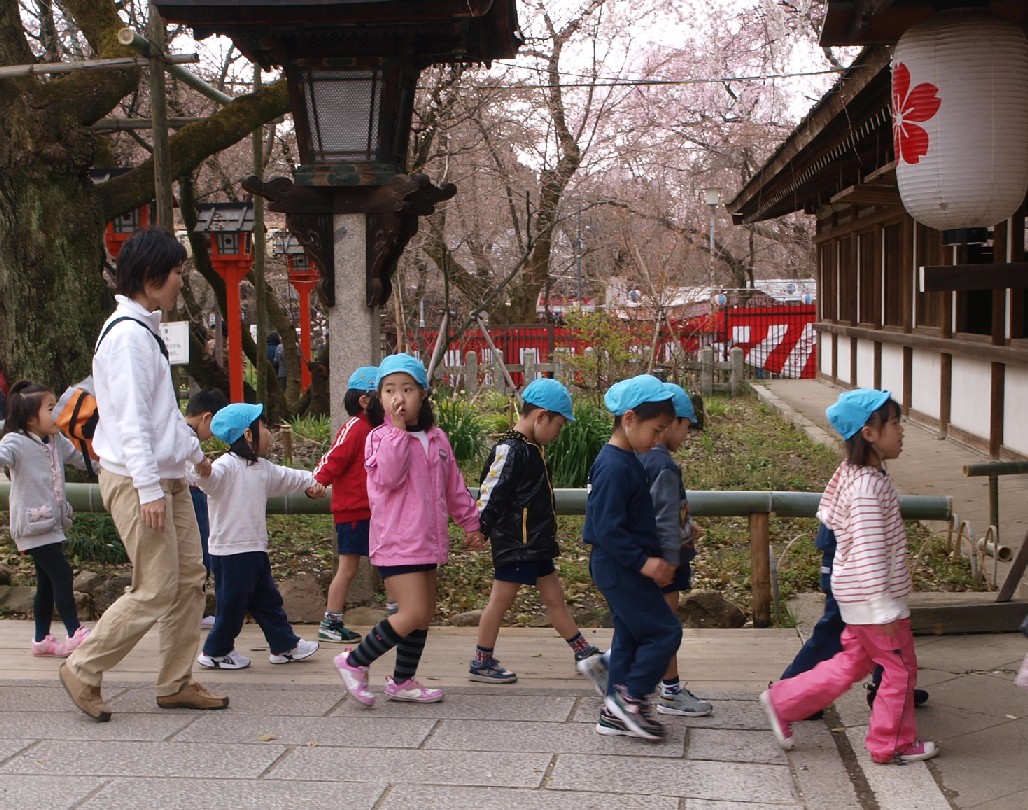 今日の平野神社から_a0251495_1543482.jpg