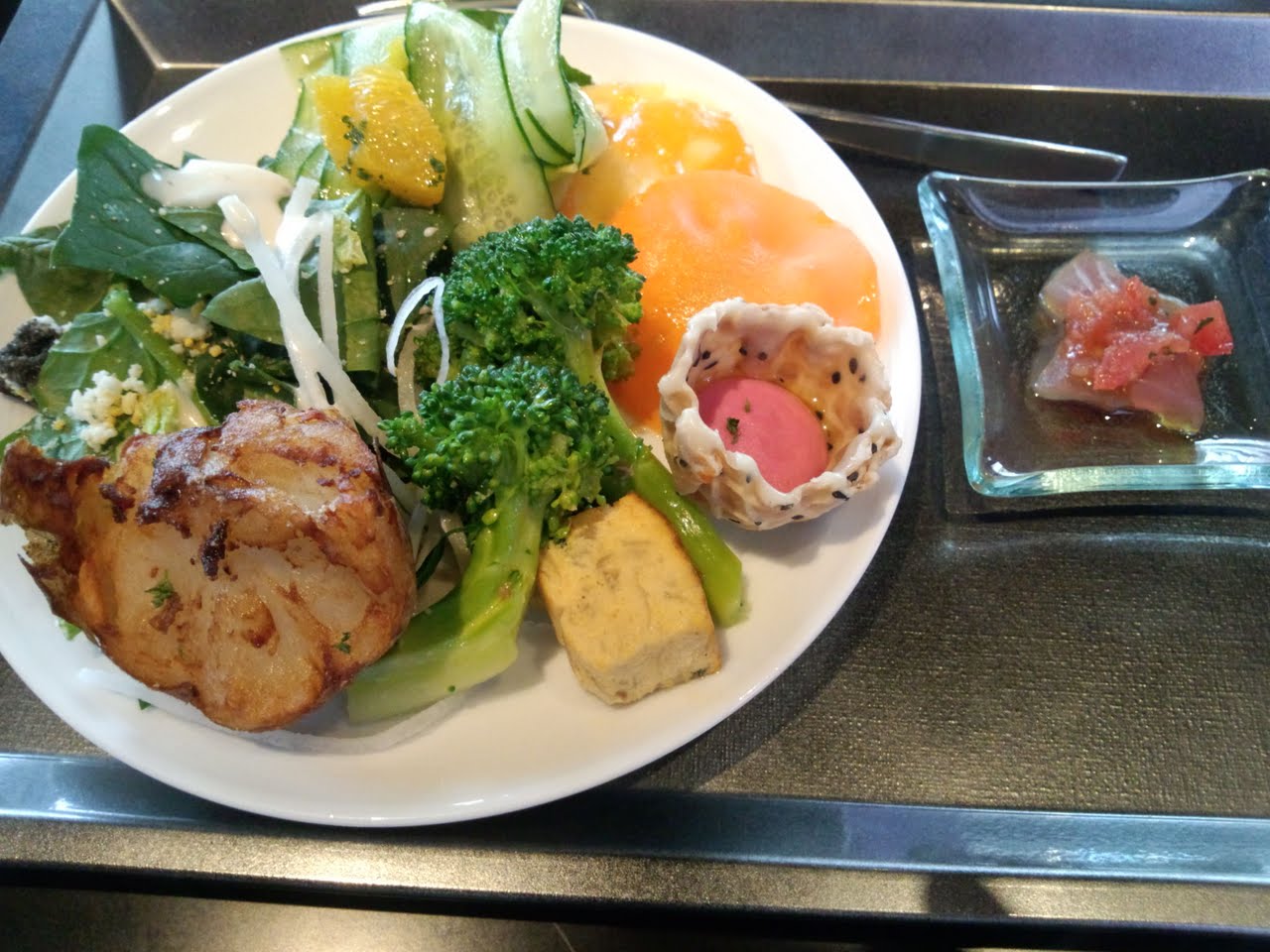 Mercedes-Benz Connectionにてランチ_e0123104_5315798.jpg
