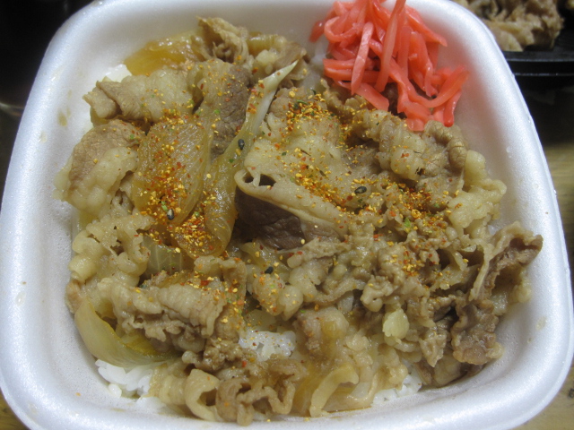 4/5夜勤明け 吉野家「牛丼弁当並」¥270+「牛皿並」¥170 with BEER_b0042308_8401190.jpg