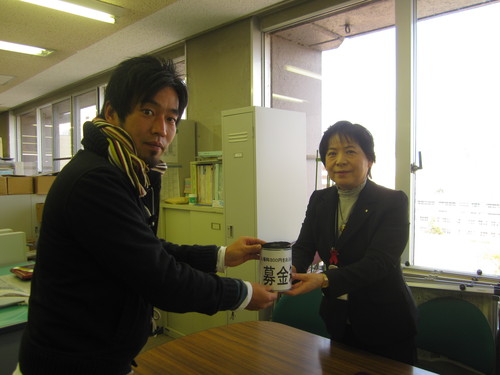 福島県庁に義援金を届けてきました。_b0242734_19362773.jpg