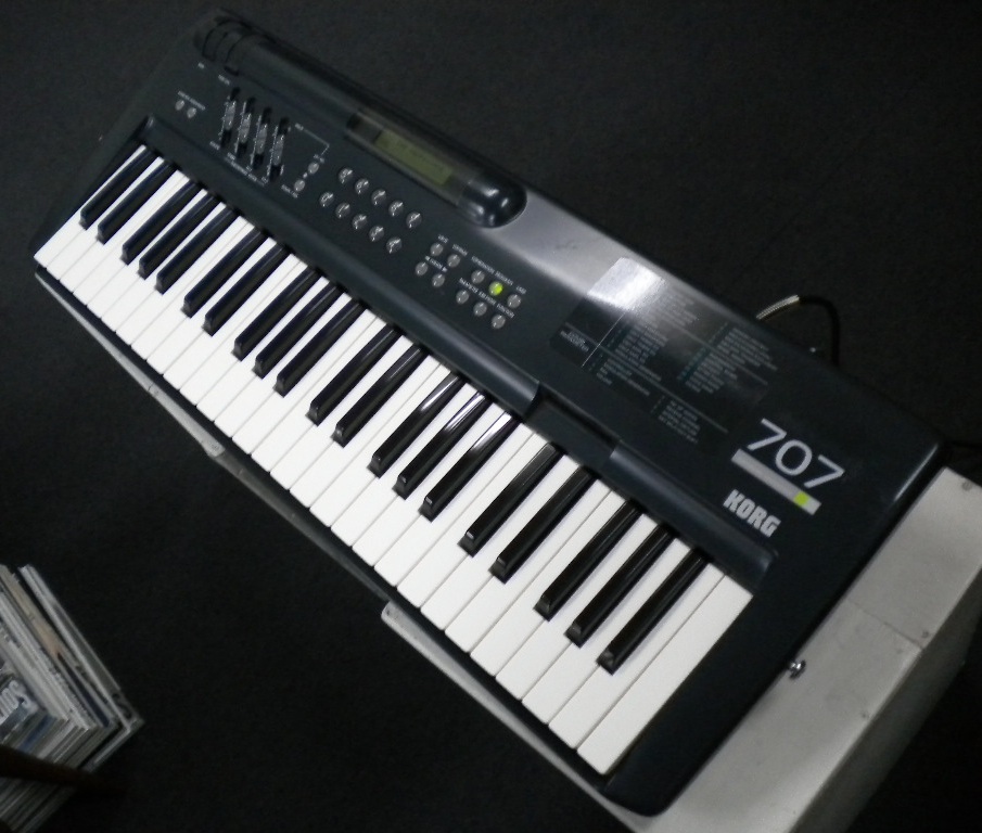 KORG　コルグ 707　シンセサイザー