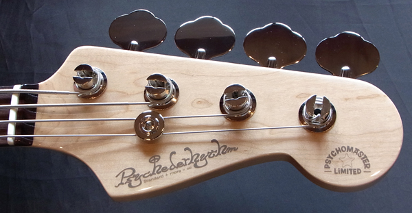 「Black MetallicのPsychomaster Bass 1本目」が完成〜!_e0053731_17514328.jpg
