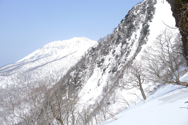 烏ｶﾞ山（1.448ｍ）西面　単独_d0007657_1723572.jpg