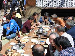 ナントカ神社の桜祭り_a0197663_2253077.jpg