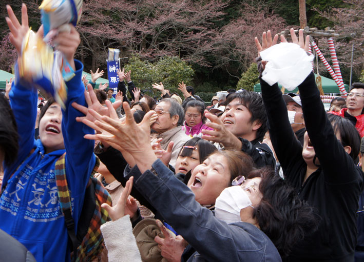 花は三分 人出は満開_b0145296_7231513.jpg