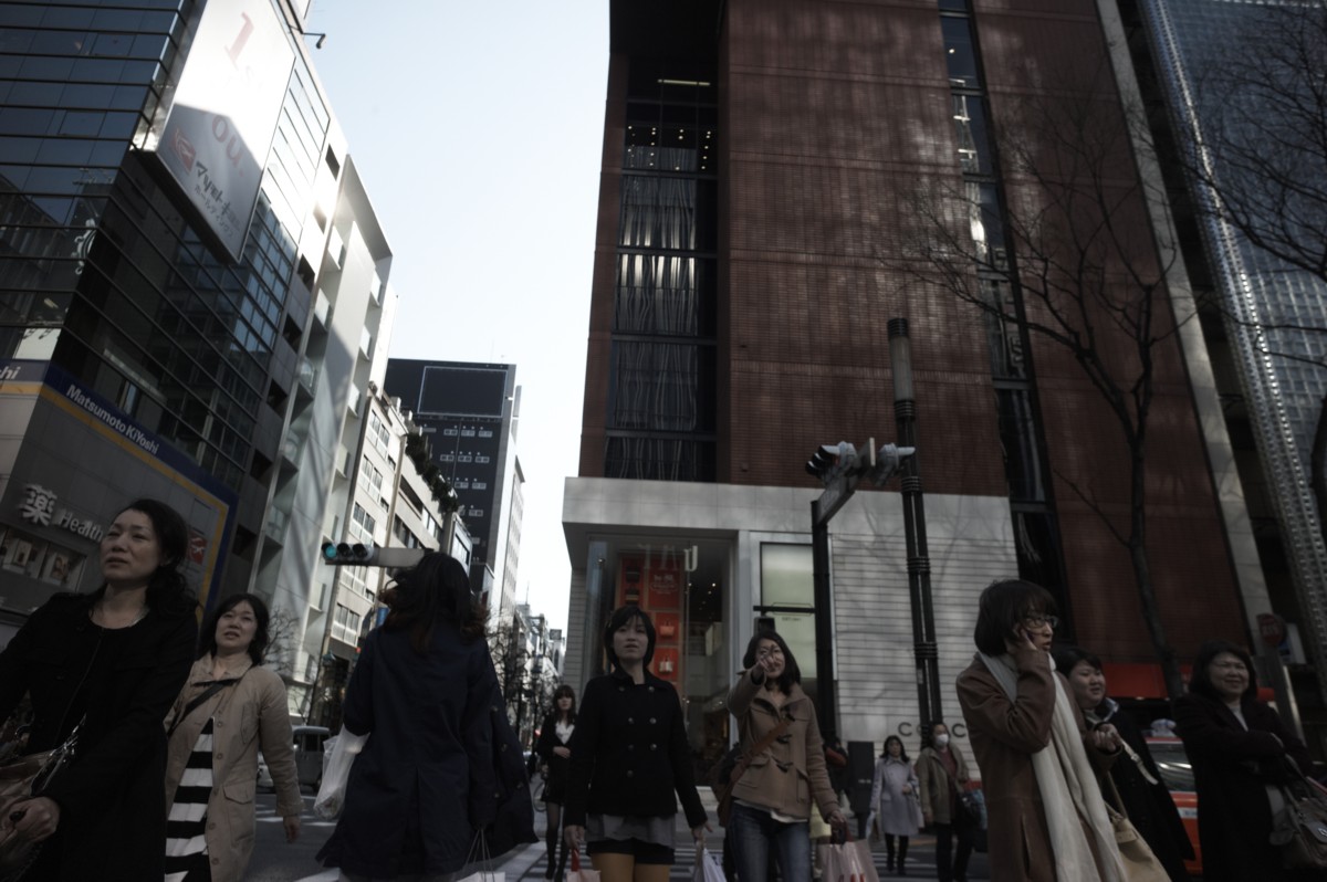 銀座ウオッチング　－　横断歩道のノーファインダー_c0156404_7271516.jpg