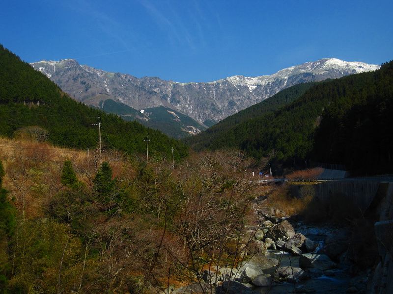 石鎚山 残雪 東凌コース 40度以上の雪の急斜面 這い上がり おじょもの山のぼり Ohara98jp Gmail Com