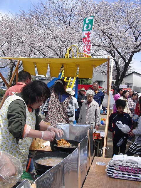 小潤井川のサクラと「吉原地区さくら祭」_f0141310_736568.jpg