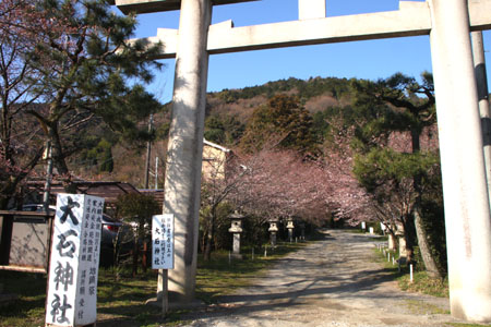 大石神社_e0048413_2122649.jpg