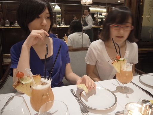 L\'Obe, restaurant à l\'Hotel de Crillon - ホテル・ドゥ・クリヨン『ロベ』でディナー_a0231632_19281354.jpg