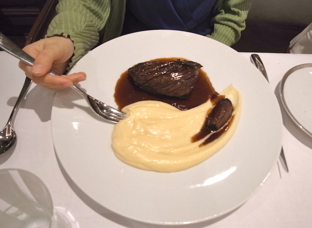 L\'Obe, restaurant à l\'Hotel de Crillon - ホテル・ドゥ・クリヨン『ロベ』でディナー_a0231632_19375186.jpg