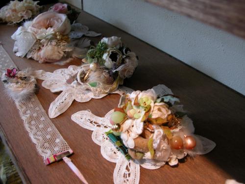 Romantic gardenさんの作品、ひとつひとつが本物のガーデン!こんなコサージュ見たことない…_f0129557_1157532.jpg